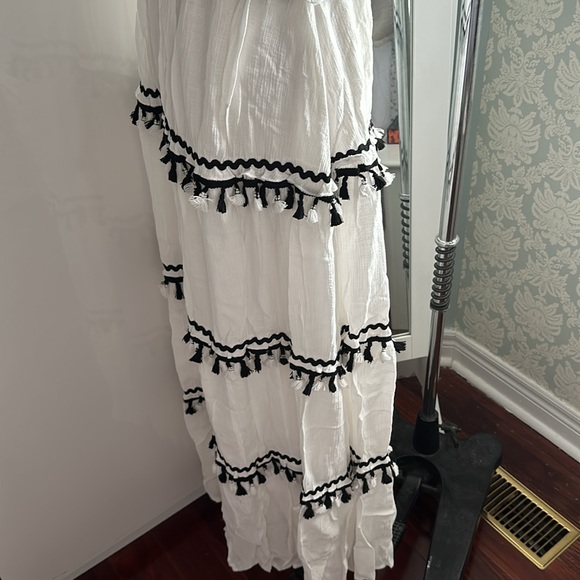 L’Atiste Tiered White & Black Maxi Dress NWT Size L - Picture 13 of 15